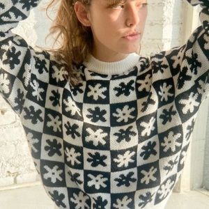 Lisa Says Gah Emma Black and White Daisy Sweater